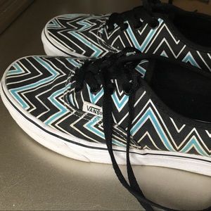 Vans / Women's 7 Men's 5.5